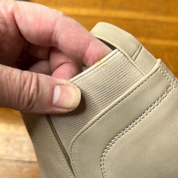 DV By Dolce Vita Gerdy Wedge Ankle Bootie Beige Nwt Size 8 Nwt - Picture 6 of 9